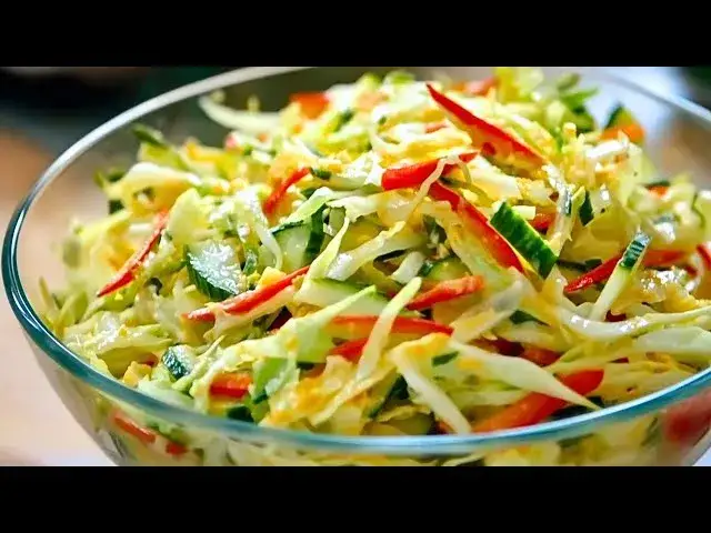 Chinakohl Salat Dressing: 7 Rezepte für cremig, asiatisch & leicht