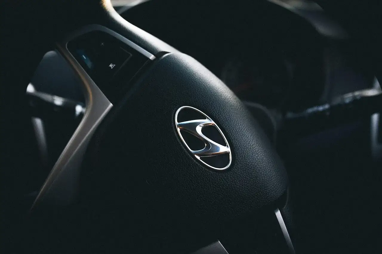 Hyundai części – jak wybrać i gdzie znaleźć elementy dopasowane do Twojego auta