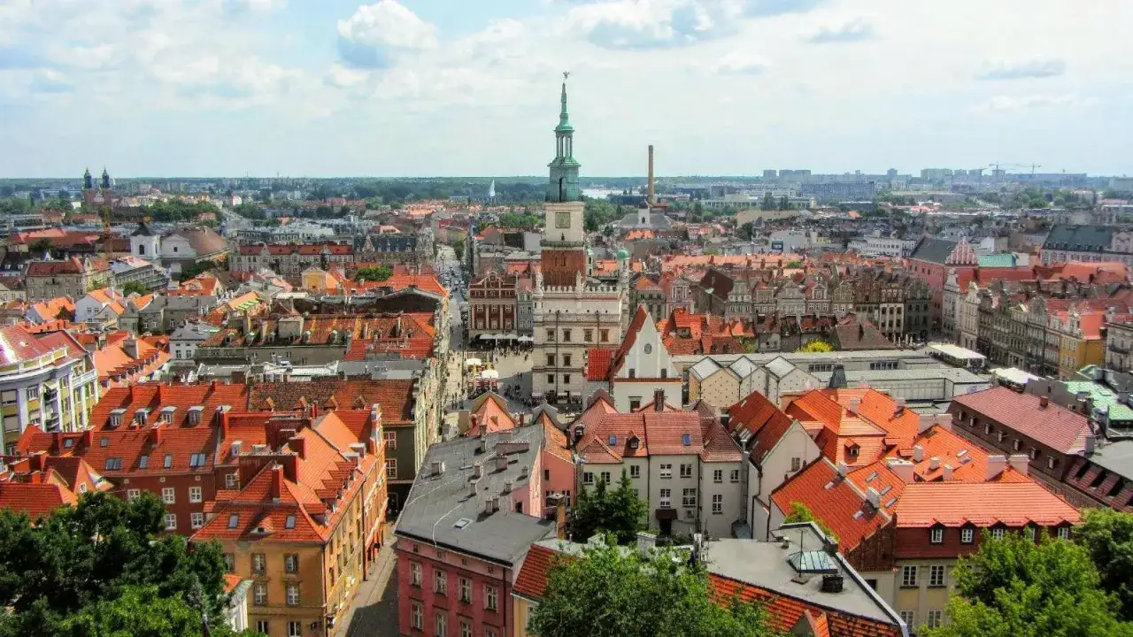 Gdzie leży Poznań? Odkryj fascynującą lokalizację tego miasta