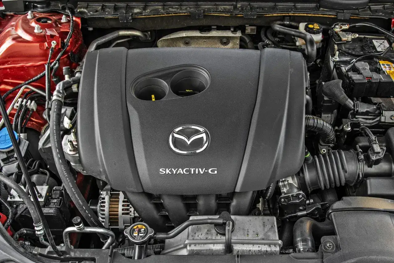 Mazda 6 jaki silnik wybrać, aby uniknąć wysokich kosztów paliwa?