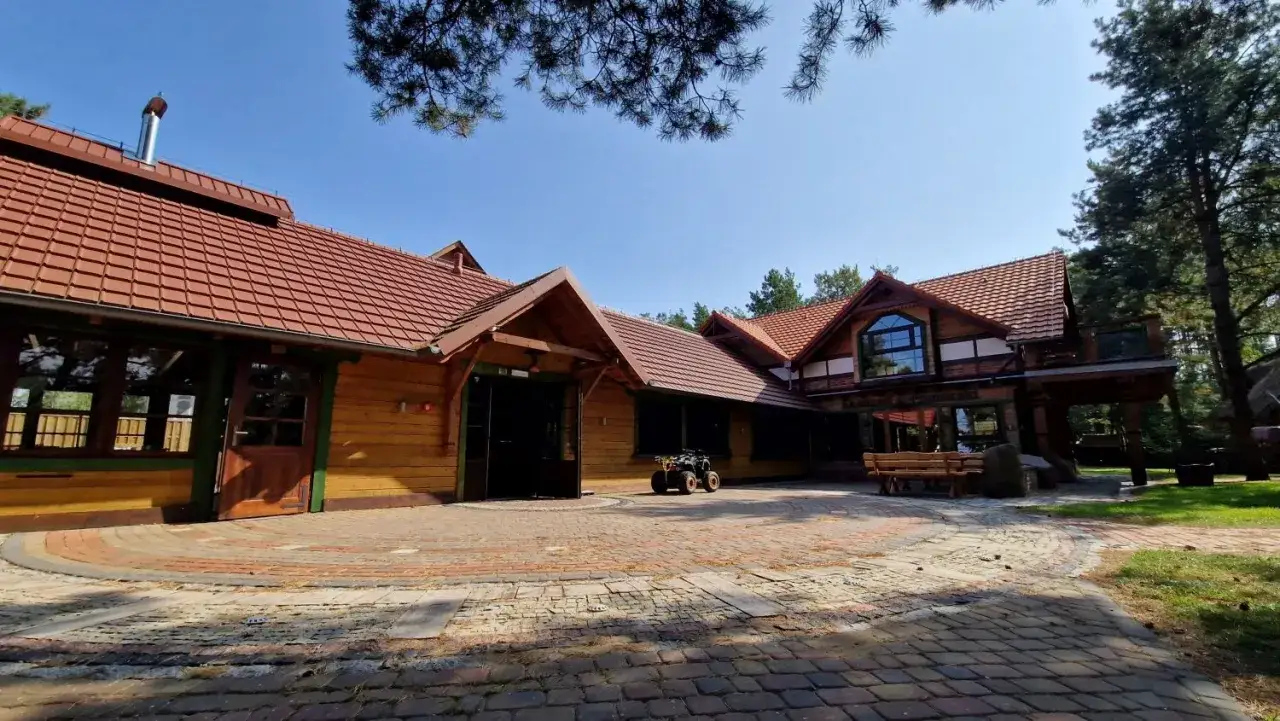 Skansen Pomorski - odkryj atrakcje i godziny otwarcia w Czersku