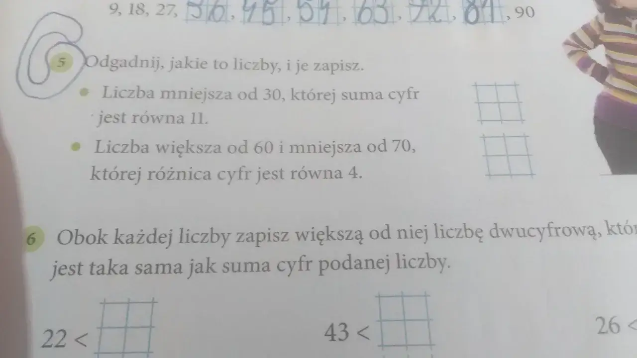Fragment zeszytu z zadaniami matematycznymi, widoczne liczby i tekst.