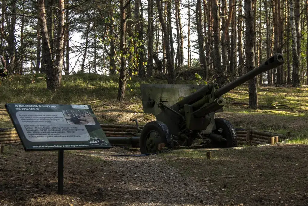 Skansen bojowy i armii wojska polskiego: historia, bitwy i pamięć