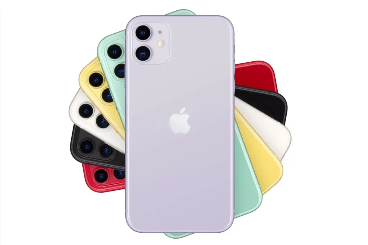 iPhone 11, avec son processeur A13 Bionic, se décline en plusieurs couleurs vives.