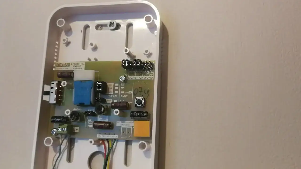 Jak podłączyć domofon 2 żyłowy - uniknij najczęstszych błędów podczas instalacji