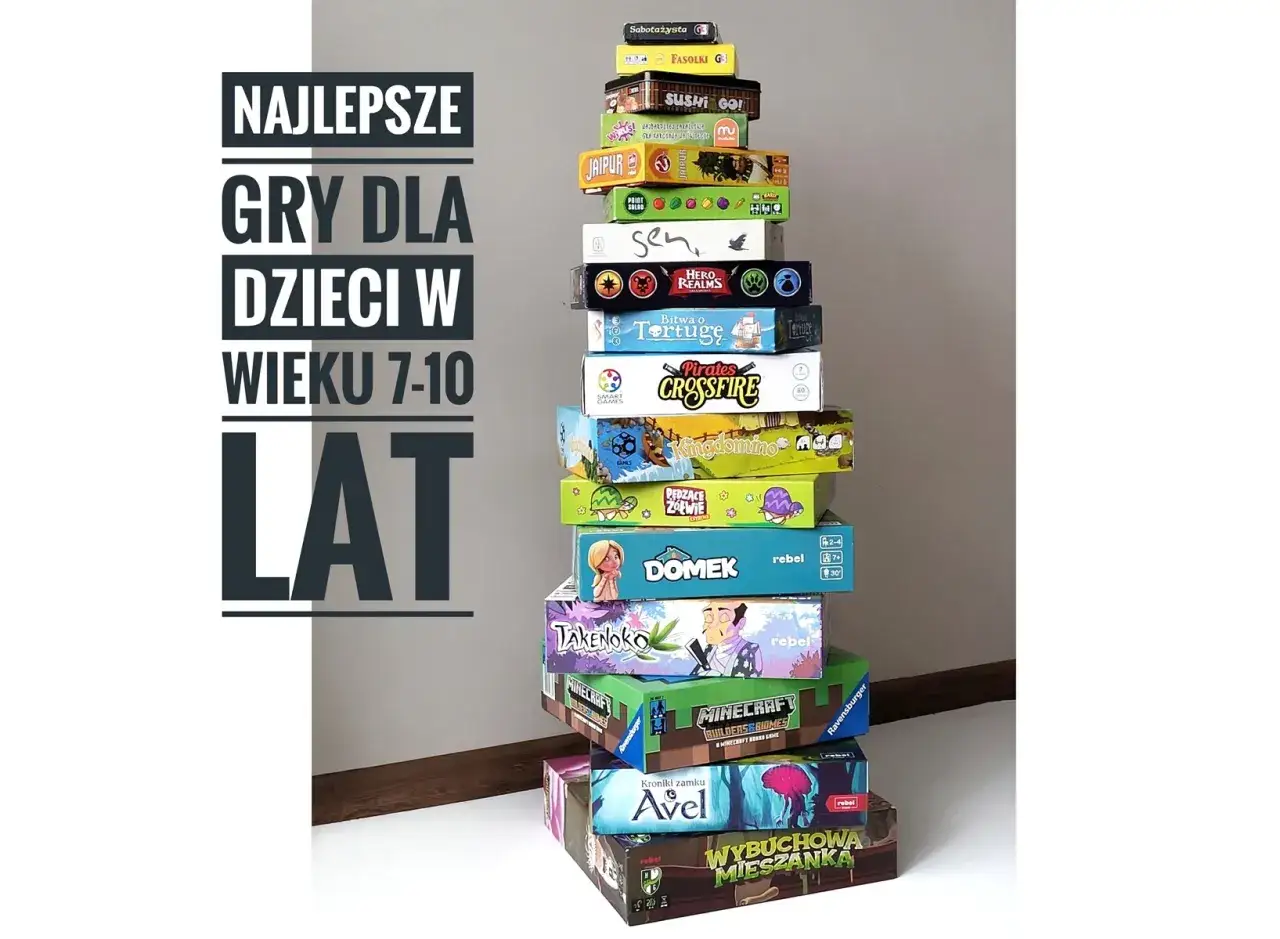 Stos gier planszowych dla dzieci, w tym gra detektywistyczna "Sabotażysta". Idealne na prezent dla młodych odkrywców.