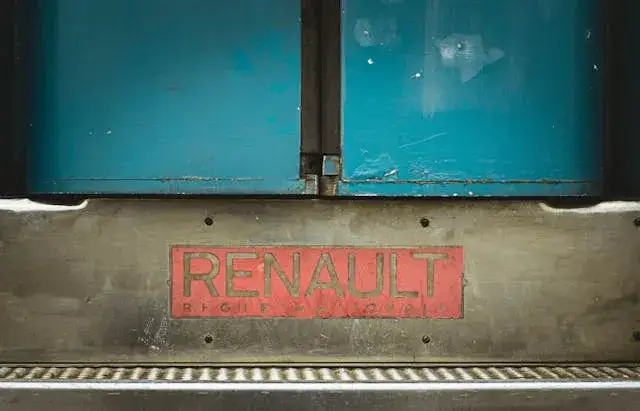 Renault Master 2 jaki silnik wybrać, aby uniknąć kosztownych błędów?