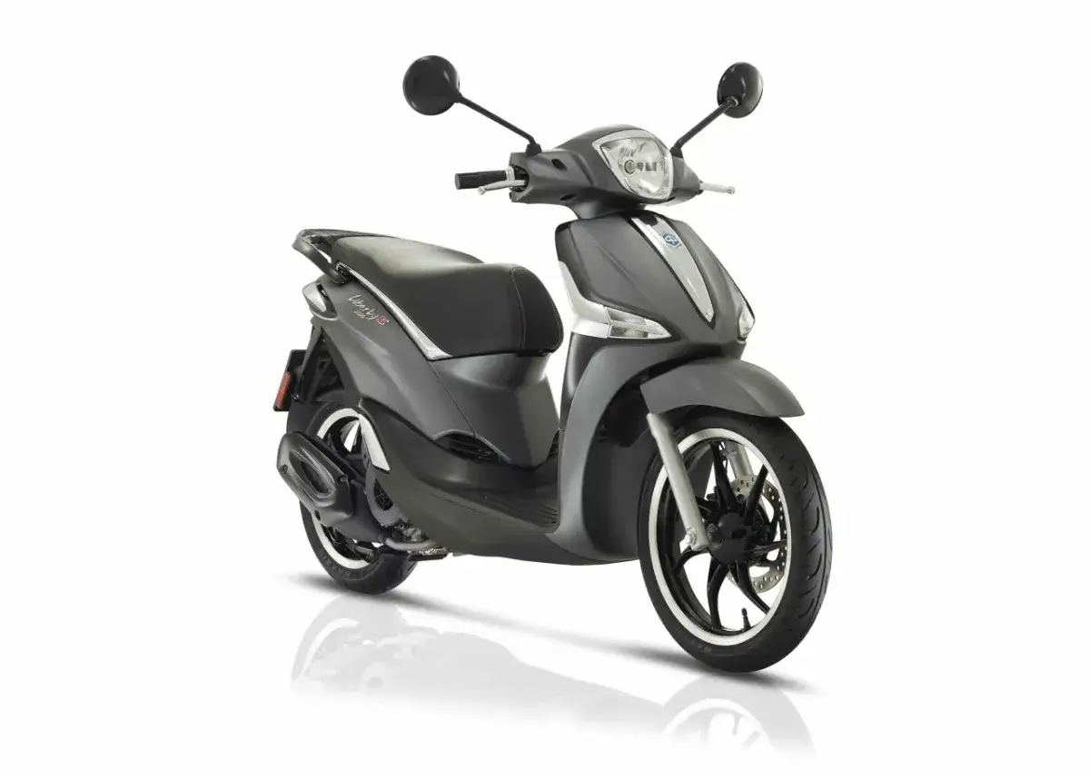 Maxi skuter 125 jaki wybrać – najlepsze modele i ich wady