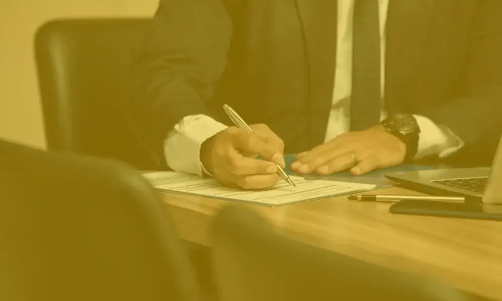 Czy trzeba odpowiadać na pismo od adwokata? Poznaj konsekwencje braku reakcji