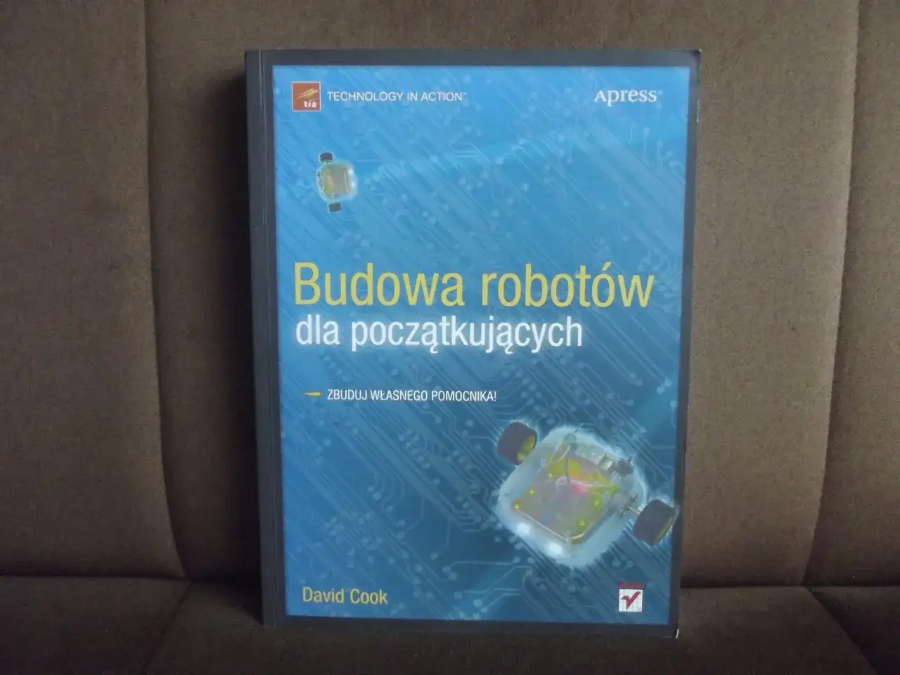 Jak zbudować robota? Przewodnik krok po kroku dla początkujących