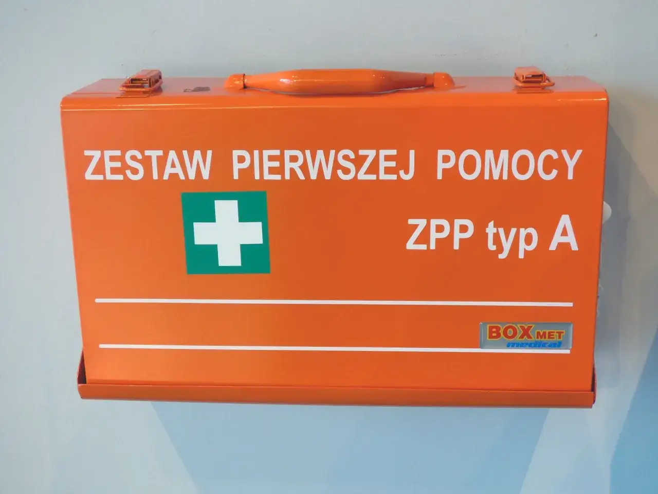 Pierwsza pomoc: co 2 lata to zalecenie czy wymóg? Ekspert wyjaśnia