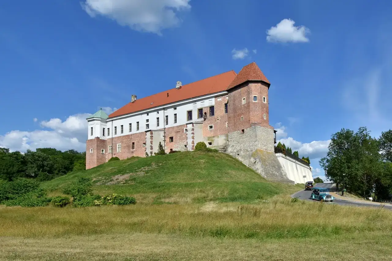 Zamek w Sandomierzu: Fascynująca Historia i Architektura, Której Nie Znaleźć Gdzie Indziej