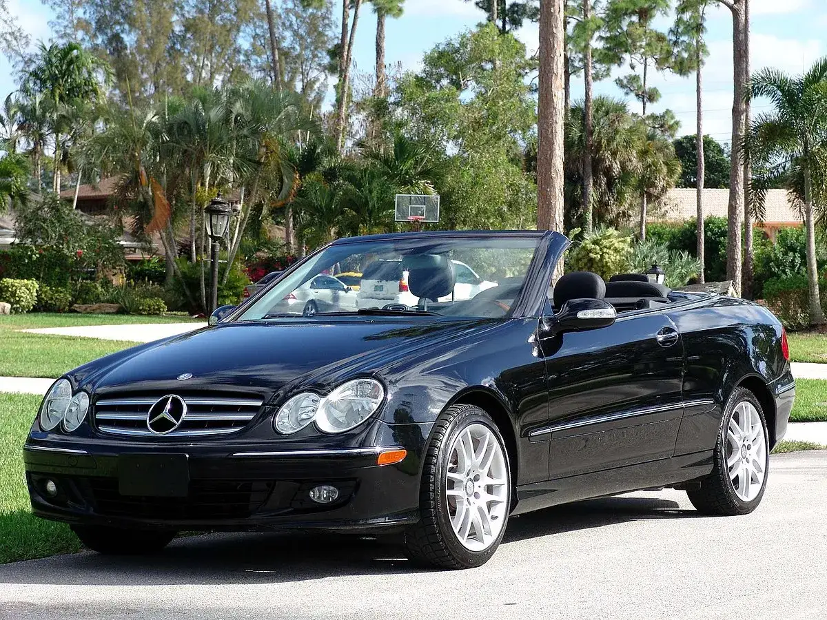 Mercedes-Benz CLK Class: historia, specyfikacje i unikalne cechy luksusu