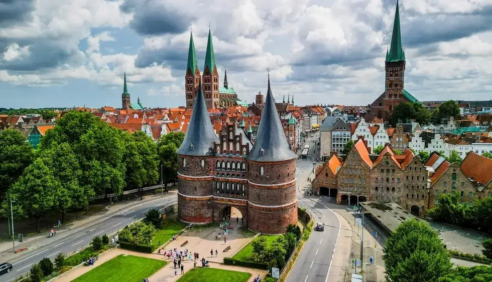 Co zwiedzić w Niemczech? Kompletny przewodnik po atrakcjach!