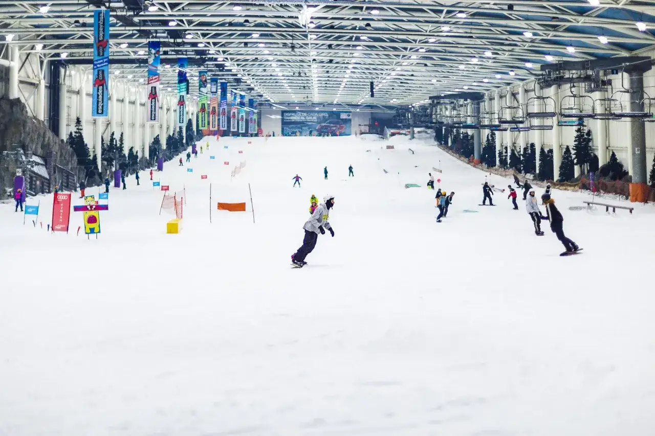 Clases de esquí Xanadú: opciones para todas las edades y niveles