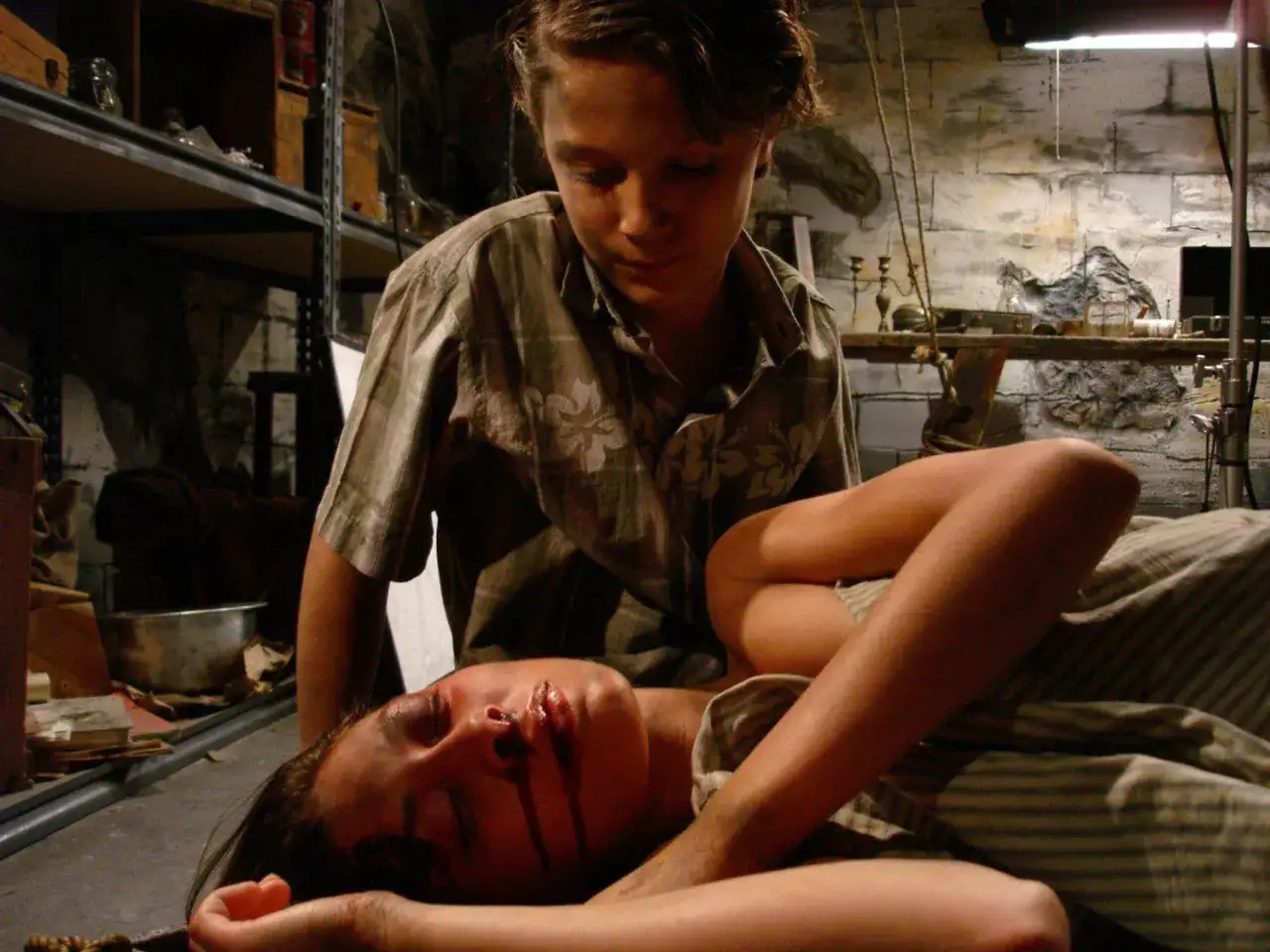 Dziewczyna z sąsiedztwa: horror oparty na faktach. Dlaczego szokuje?