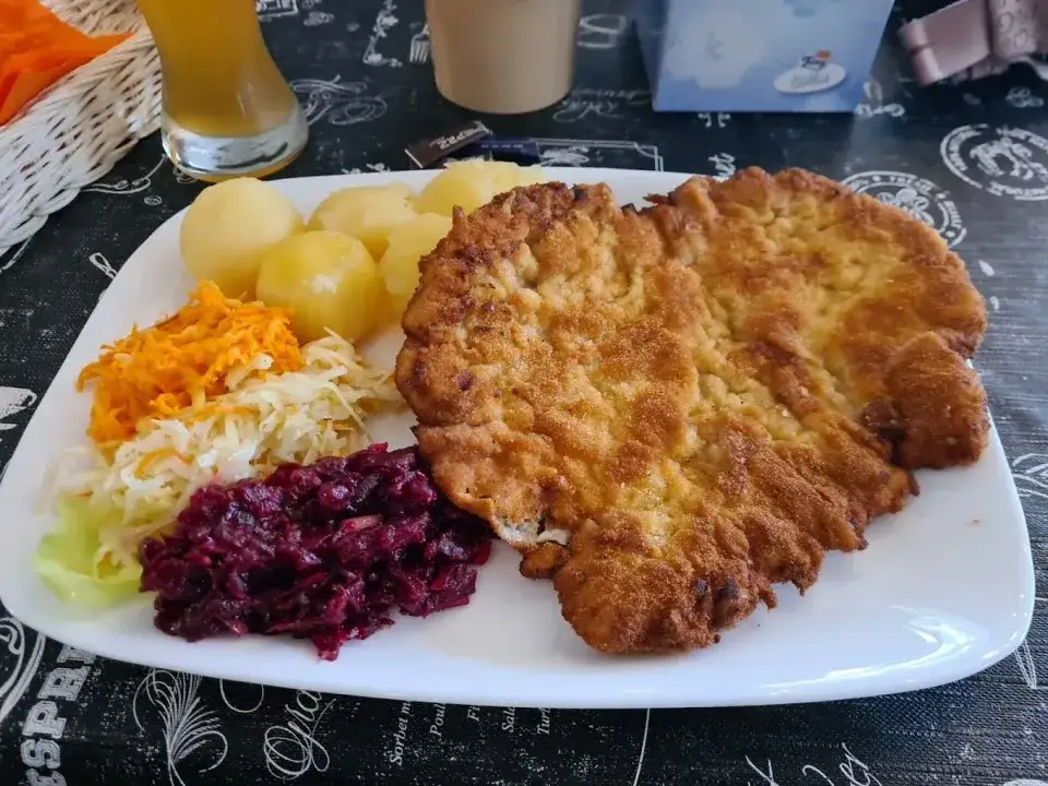 Gdzie zjeść w Grzybowie? Odkryj najlepsze smaki i sprawdzone lokale!