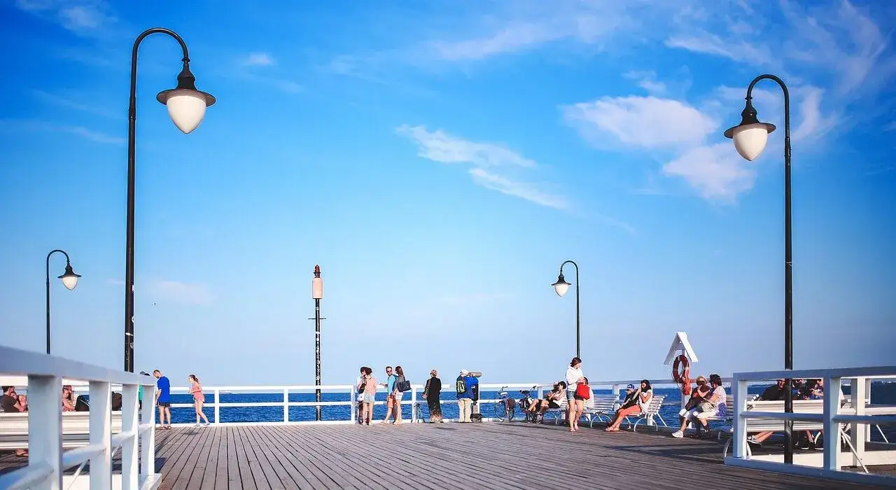 Molo w Kołobrzegu: Opłaty, cennik, godziny. Sprawdź, kiedy za darmo!