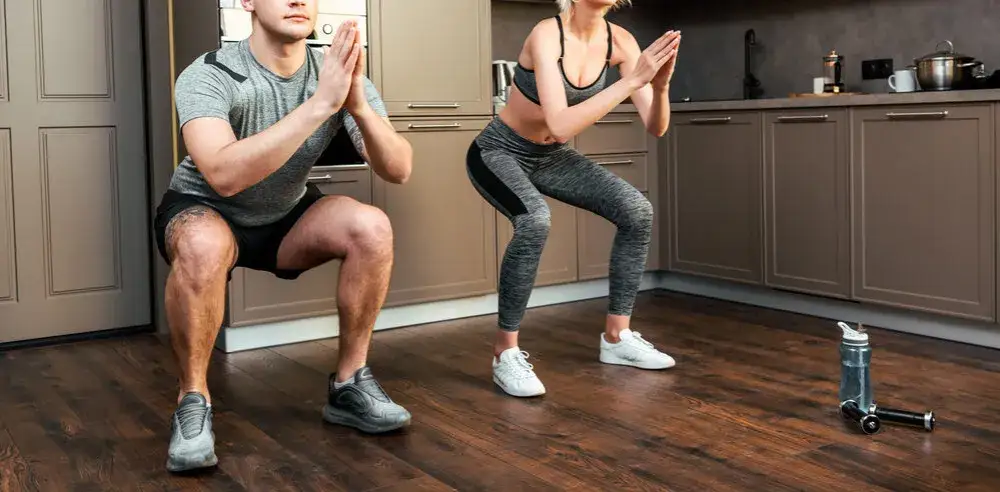 Skuteczne ćwiczenia w domu bez sprzętu dla początkujących