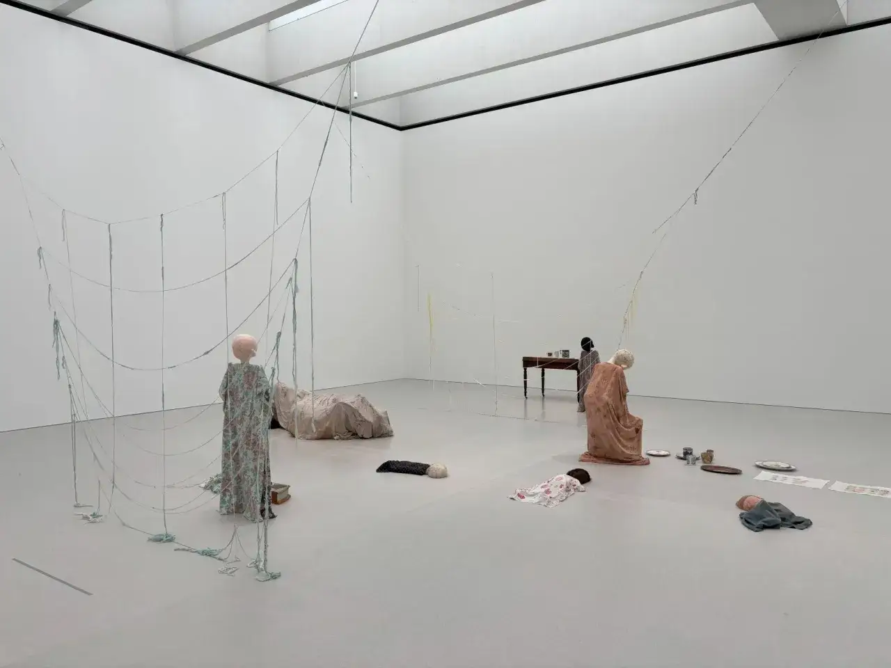 Muzeum Sztuki Nowoczesnej: Fascynujące prace związane z kamerą