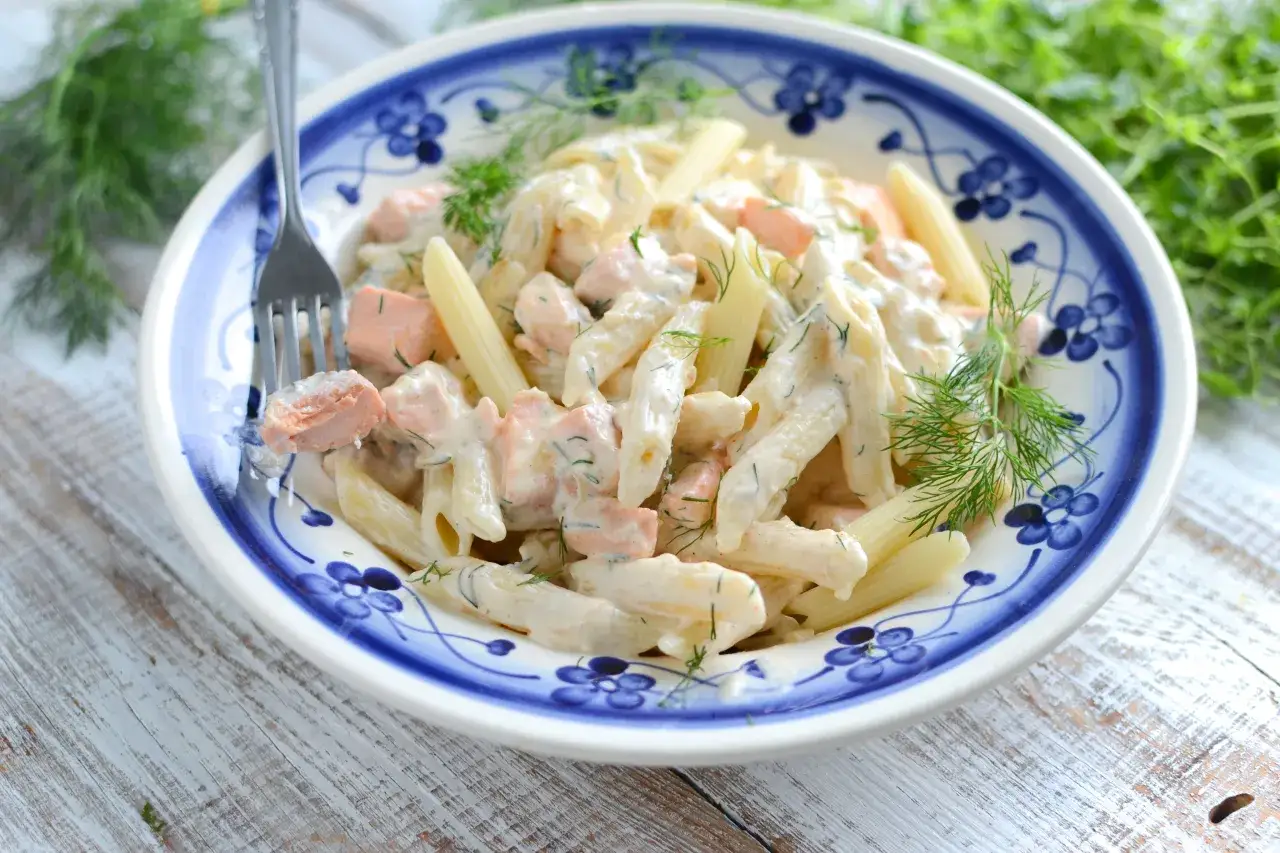 Jak przygotować penne w sosie śmietanowym, które zachwyci każdego?