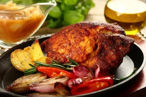 Co podać na świąteczny obiad? 10 wyjątkowych pomysłów na dania