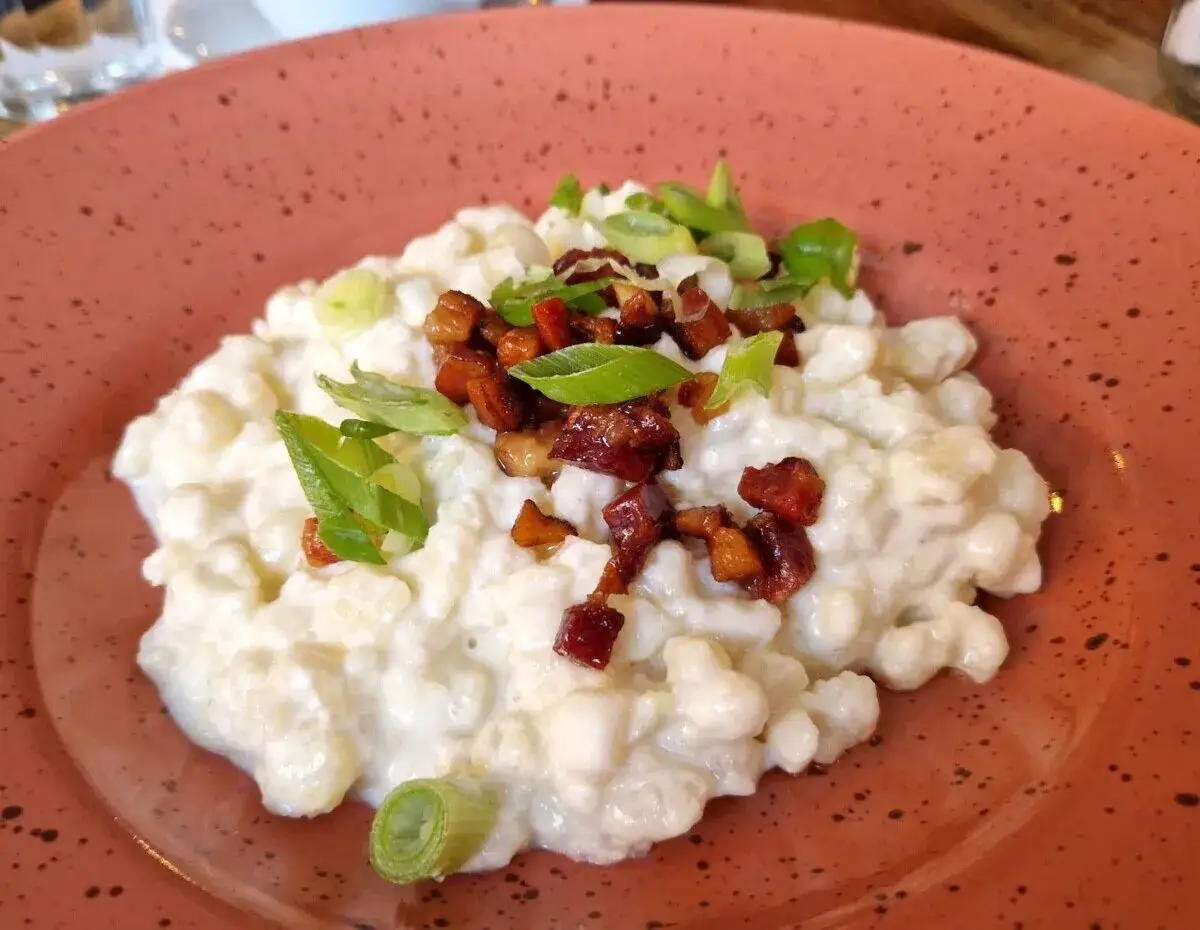 Gdzie zjeść w Koszycach? Odkryj lokalne smaki i nie przepłacaj!