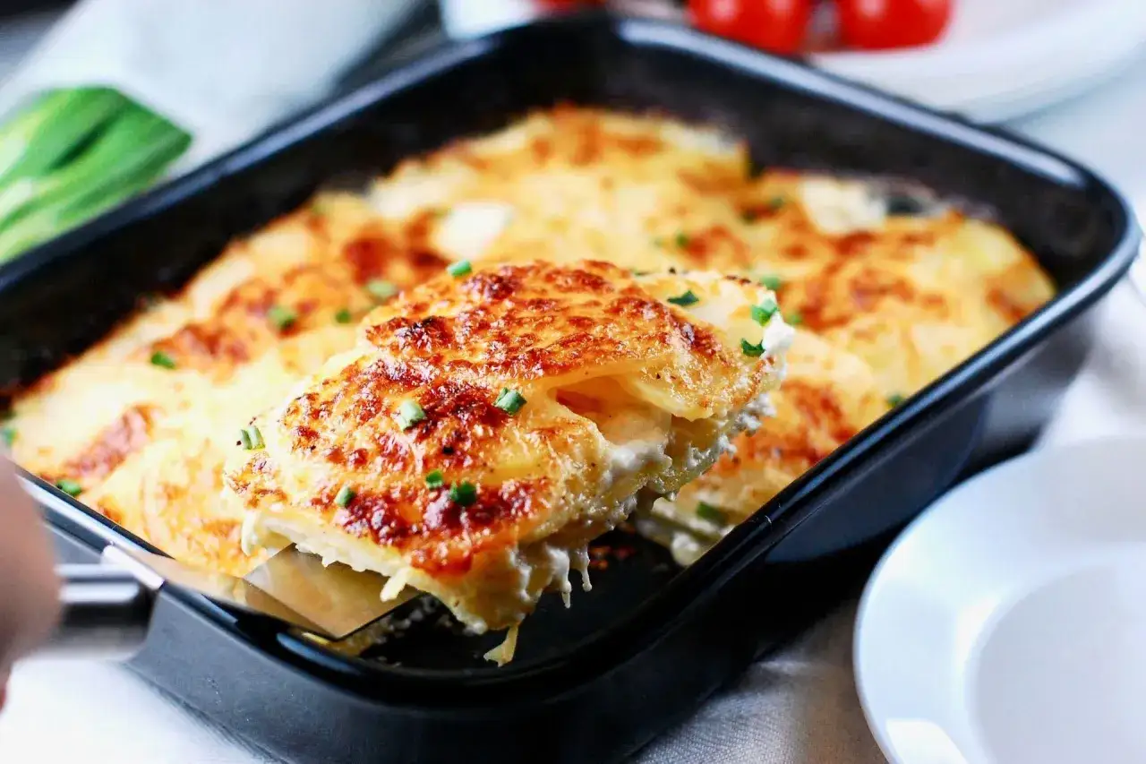 Zapiekanka z kurczakiem i ziemniakami: Sekrety doskonałego smaku