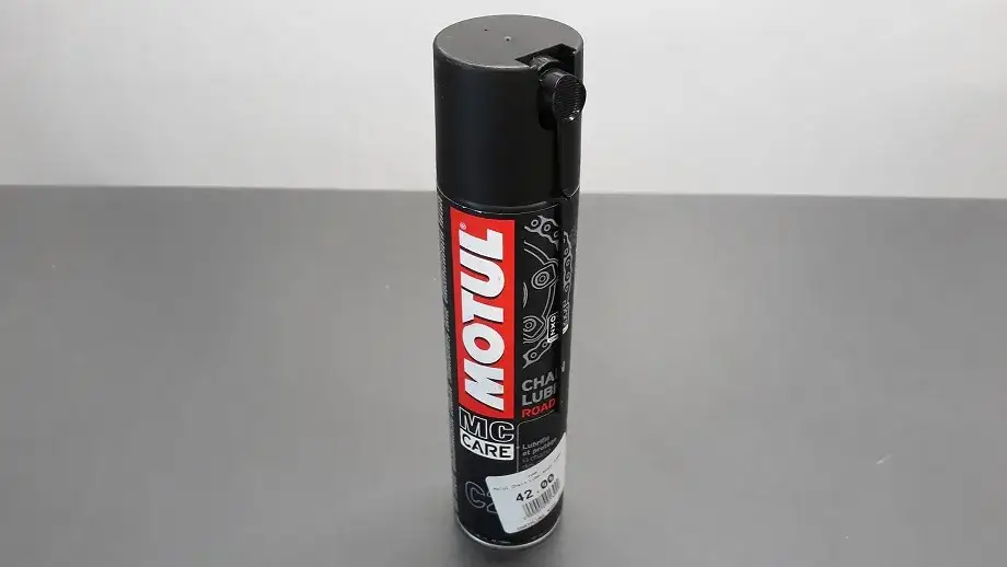 Najlepszy smar do łańcucha Motul – wybierz idealny produkt dla swojego motocykla
