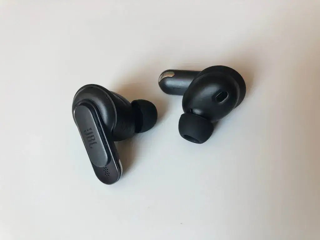 Jak łatwo podłączyć słuchawki bezprzewodowe JBL do różnych urządzeń