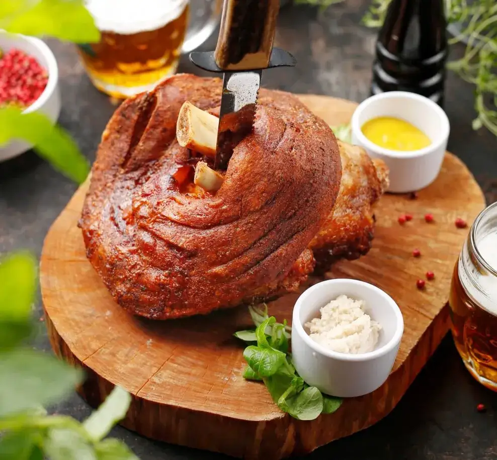 Gdzie zjeść golonkę? Najlepsze restauracje w Krakowie i Lublinie