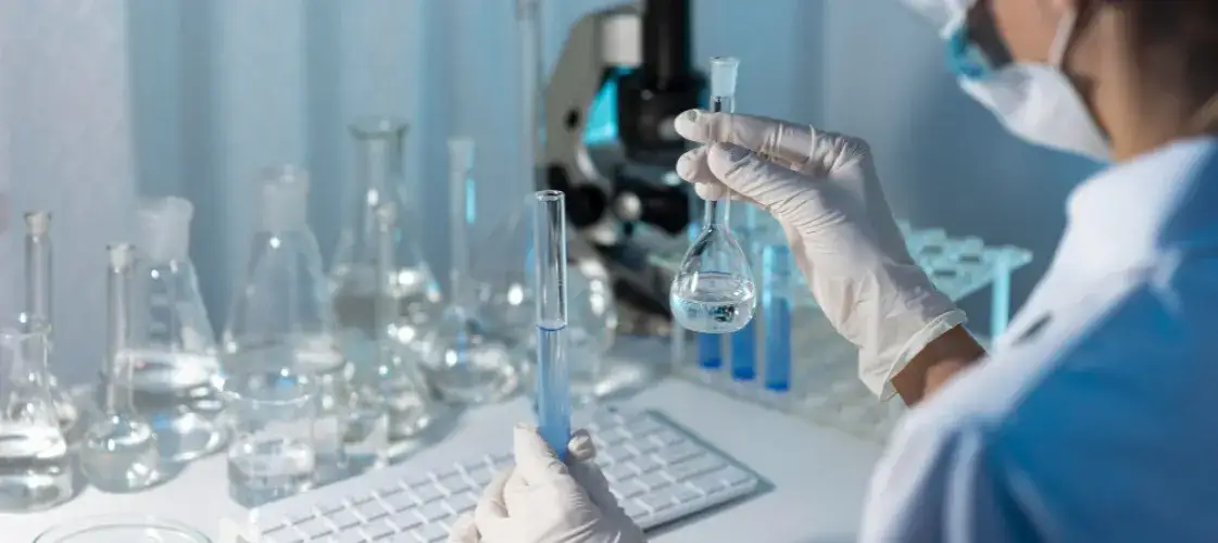 Chemia medyczna co po tym: jakie masz możliwości kariery i edukacji