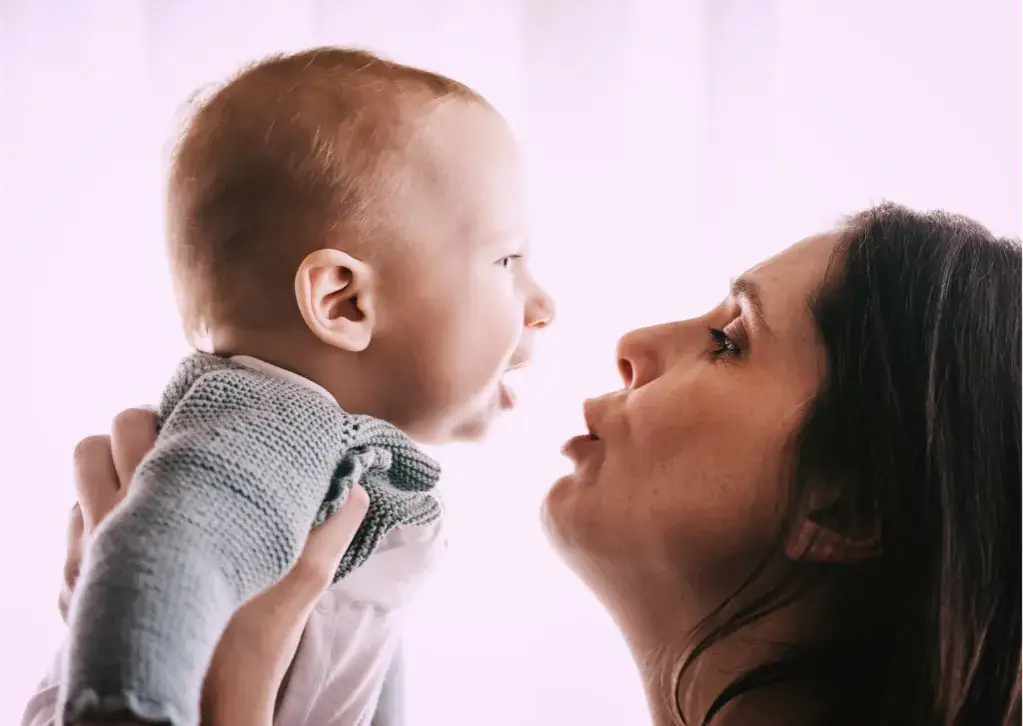 Jak odstawić niemowlę od piersi? Porady i doświadczenia mam