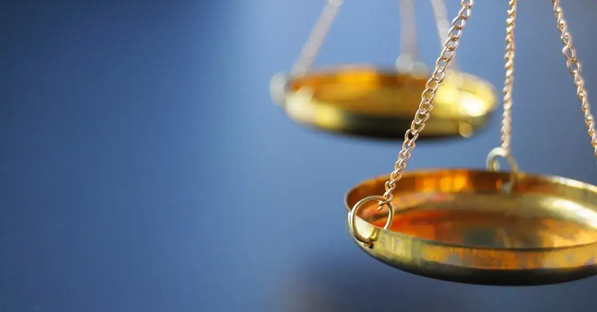 Jak długo sąd rozpatruje wniosek o ubezwłasnowolnienie? Sprawdź czynniki opóźniające