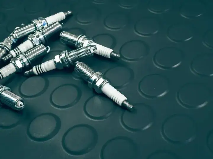 Świece do LPG: Dobierz optymalne dla mocy i oszczędności!