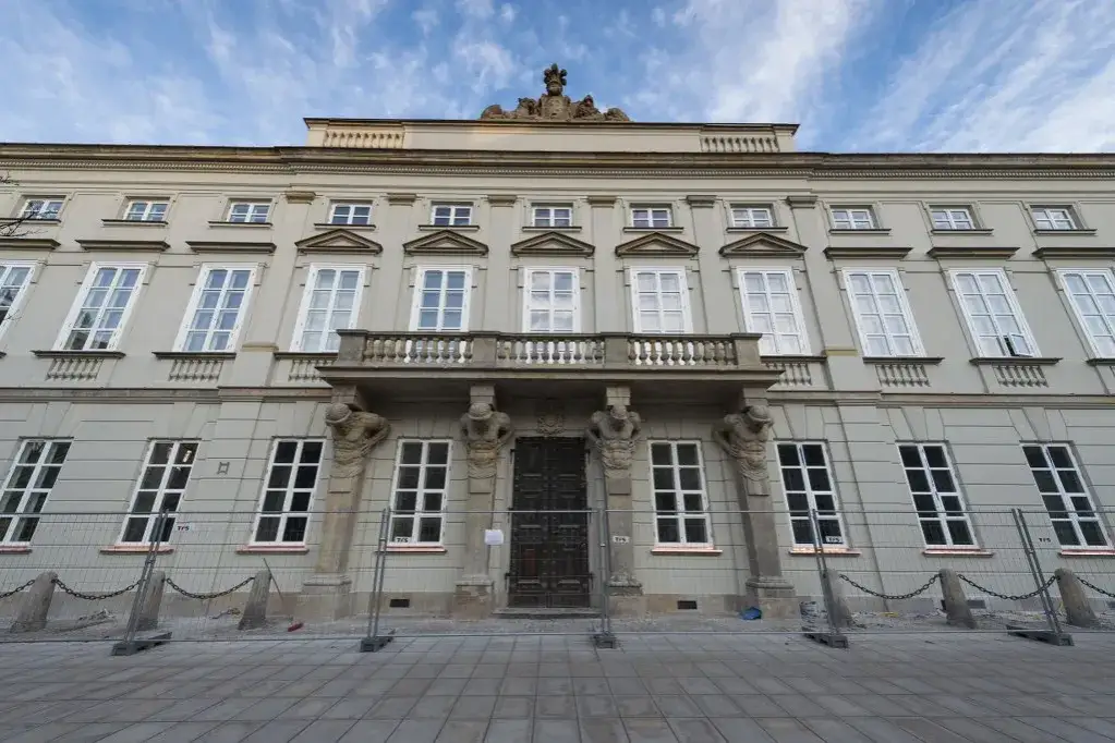 Pałac Tyszkiewiczów w Warszawie: fascynująca historia klasycystycznej perły