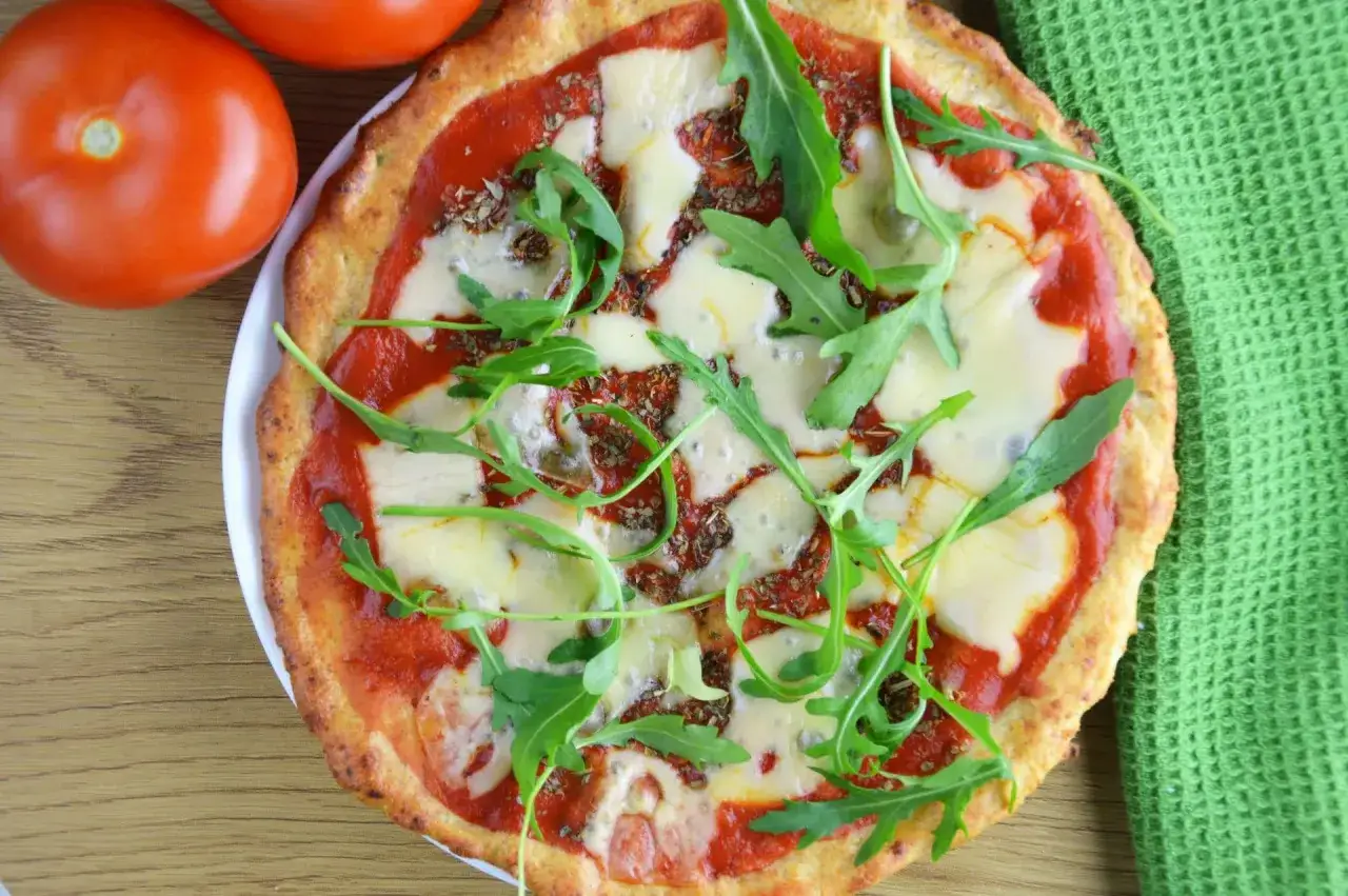 Przepis na zdrową pizzę, która zaskoczy smakiem i wartościami odżywczymi