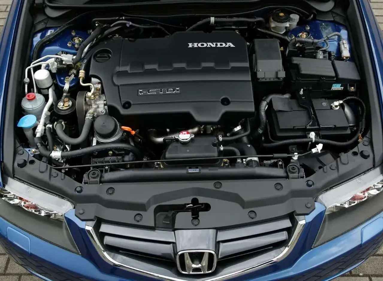 Honda Accord 7 - jakie silniki oferują najlepszą moc i oszczędność?