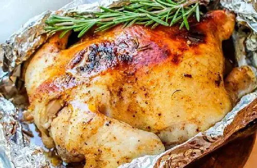 Jak podgrzać pieczonego kurczaka żeby nie był suchy i soczysty