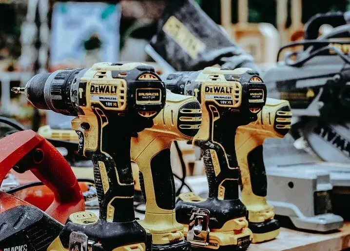 Jak wybrać wiertarko-wkrętarkę, aby uniknąć nieudanych zakupów