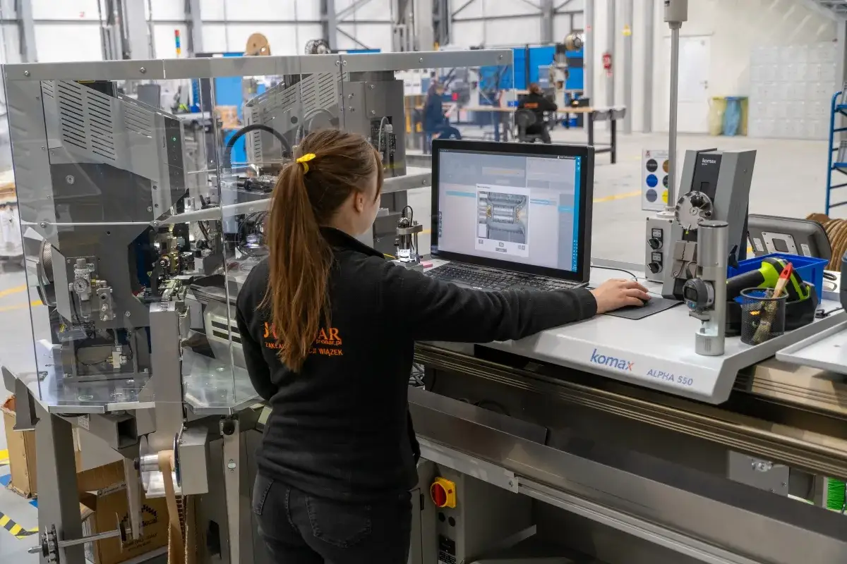 Produkcja wiązek elektrycznych: Kompletny przewodnik dla firm i ekspertów