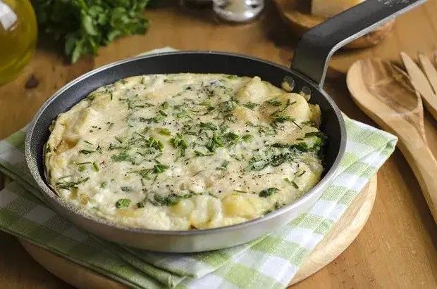 Co do młodych ziemniaków na obiad? Proste i smaczne przepisy