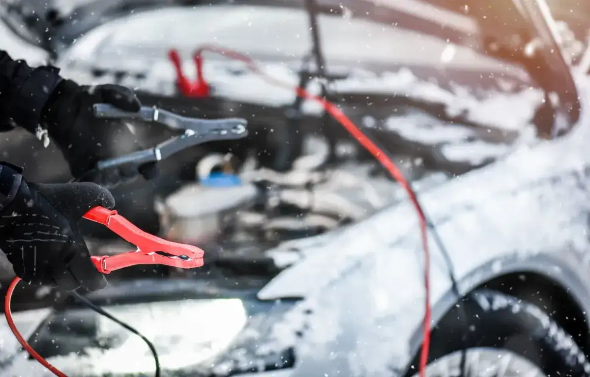 Jak odpalić ciężarówkę z kabli bez ryzyka uszkodzenia akumulatora