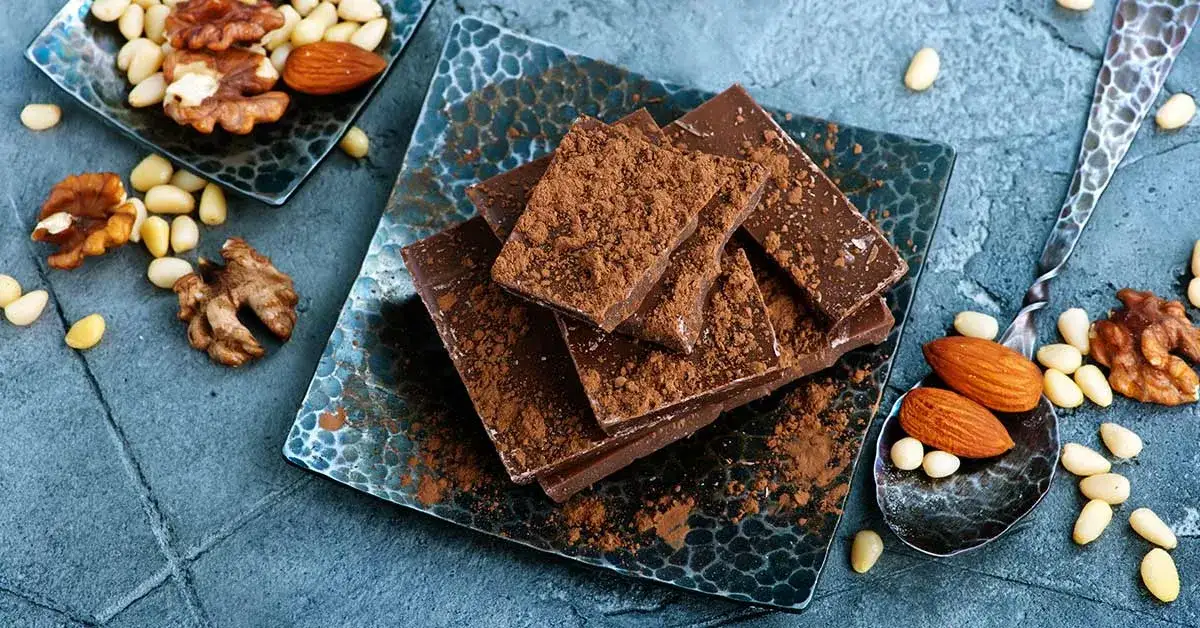 Jak zrobić wegańską czekoladę - proste przepisy na pyszne smaki