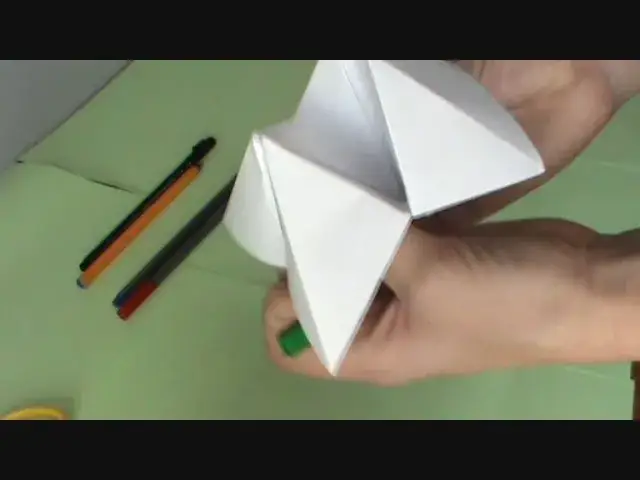 Jak zrobić wróżbę z papieru - proste kroki do magicznej zabawy