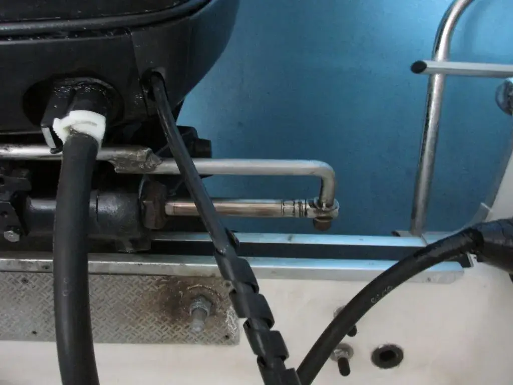 Jak zamontować sterociąg do silnika - uniknij najczęstszych błędów