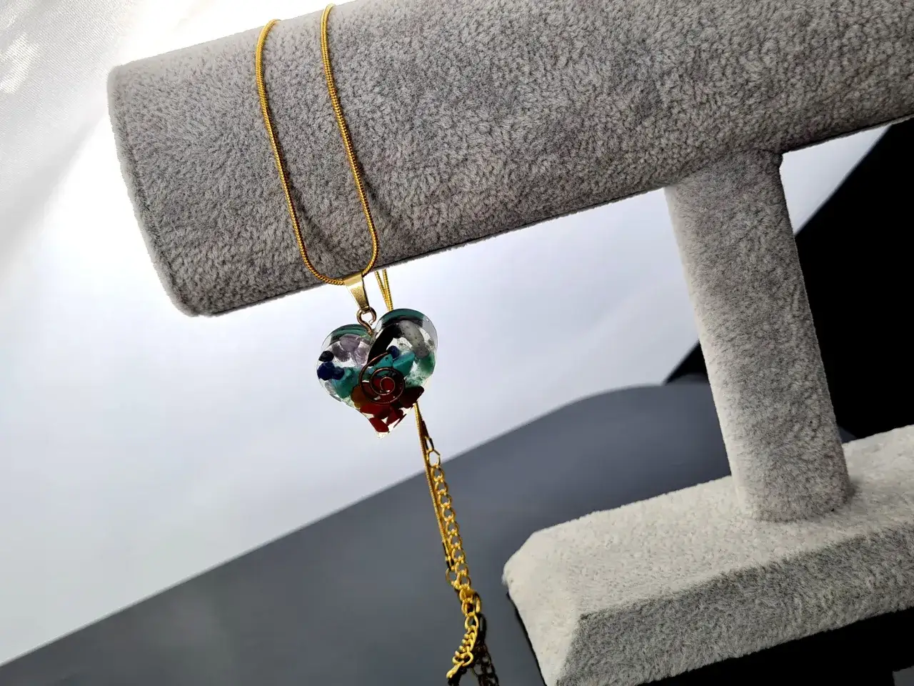 Naszyjnik 7 czakr: Jak wybrać idealną biżuterię energetyczną?