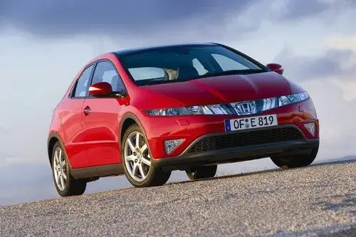 Honda Civic UFO: Pojemność baku i zasięg - wszystko, co musisz wiedzieć