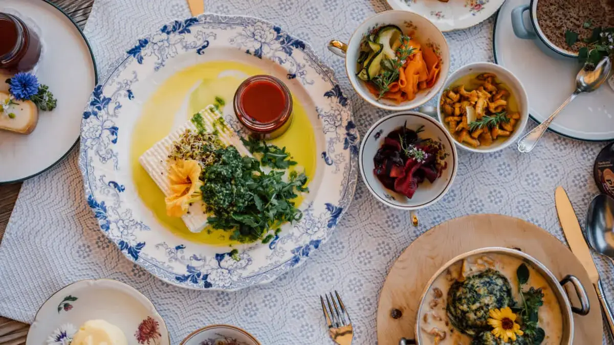 Kiedy jest sezon na szpinak? Odkryj najlepszy czas na świeży szpinak