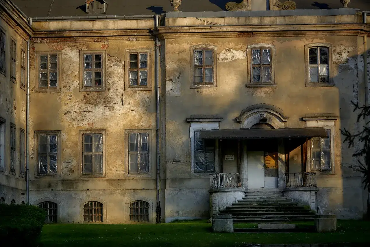 Najlepsze atrakcje w Pobiednej, które musisz zobaczyć i poznać